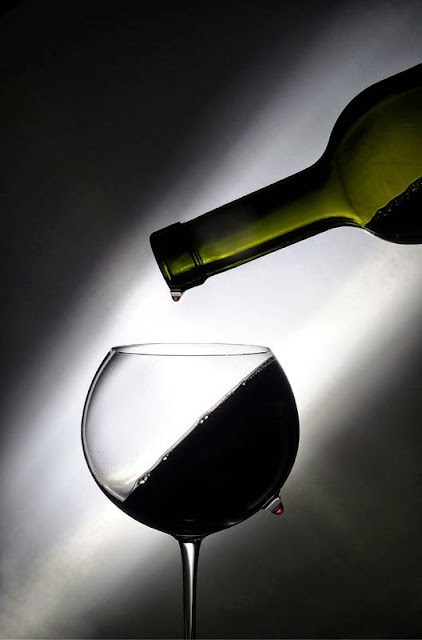 Tema Prosta_D_Oton Naglost_Rdeče.jpg