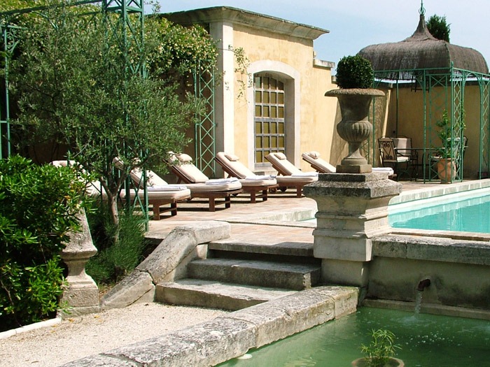 [chambre-hotes-avignon-avec-piscine-2%255B6%255D.jpg]