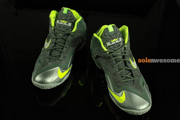 Closer Look at Nike LeBron XI GS Dunkman 621712302