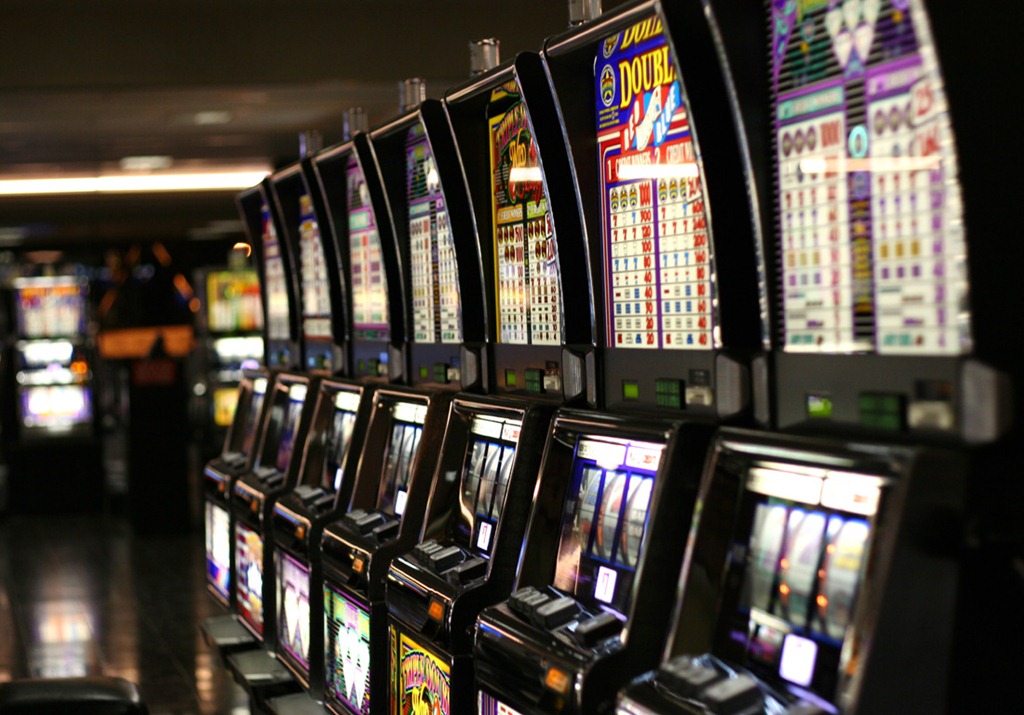 [Las_Vegas_slot_machines%255B3%255D.jpg]