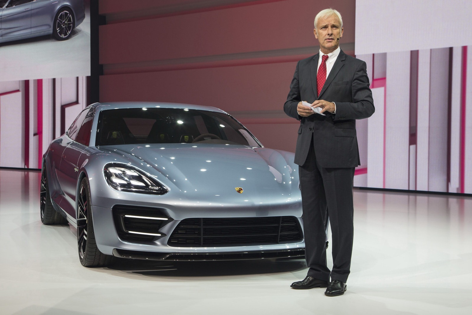 [Porsche-Panamera-Sport-Turismo-06.jpg]