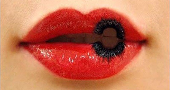 [smoking-lip-l%255B3%255D.jpg]