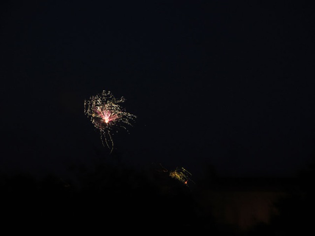 [Fireworks-04%255B5%255D.jpg]