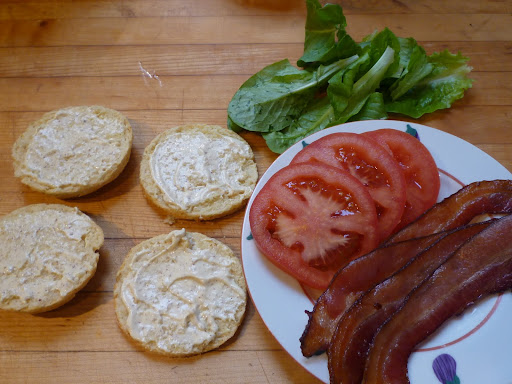 Ready to assemble 2 sandwiches.