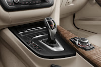 New BMW 3 Series: Centre console Modern Line (10/2011)