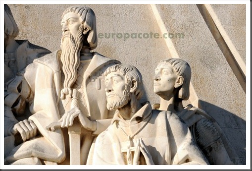 Padrão dos Descobrimentos - Monumento dos Descobridores Portugal Lisboa Lado Esquerdo Detalhe