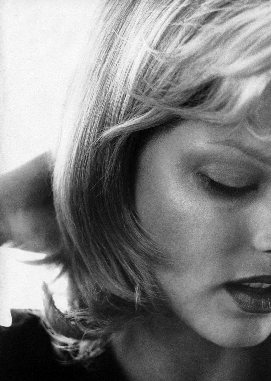 [w-march-1995-linda-evangelista%255B5%255D.jpg]