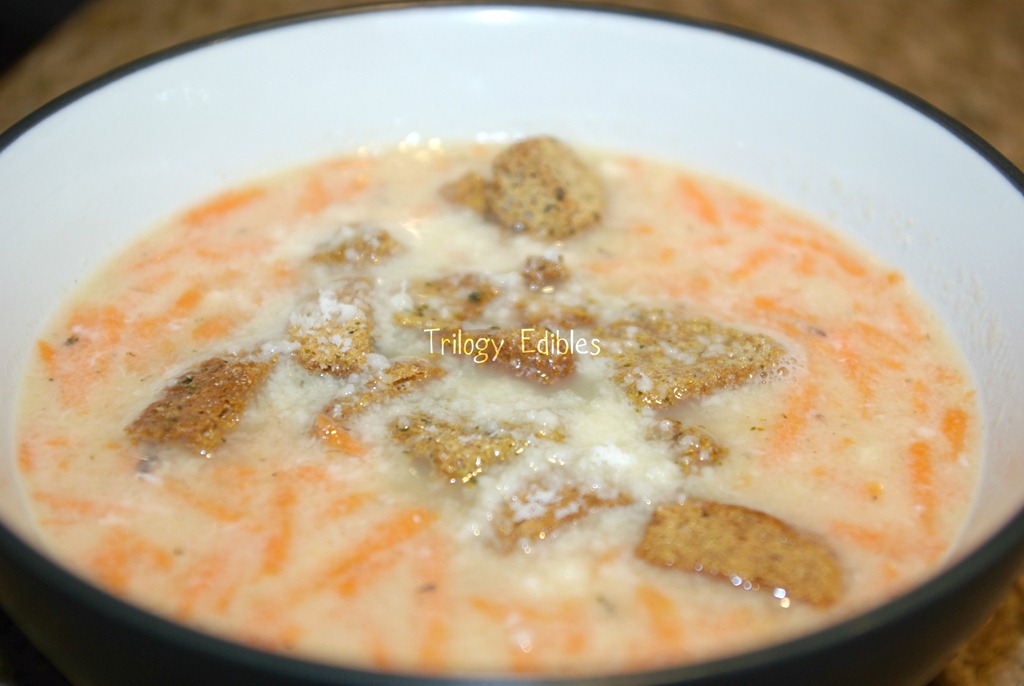 [carrotgarlicsoup4.jpg]