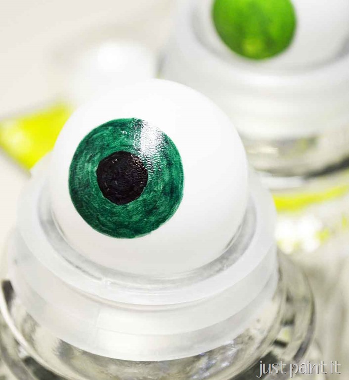 [make-spooky-eyeballs-F%255B2%255D.jpg]