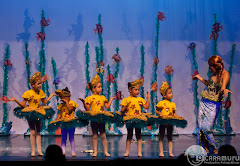 Fotos do evento Laura apresentação escola de dança Meia Ponta. Foto numero 9748. Fotografia (fotografias) de Caramuru Produções Fotográficas (fotojornalismo social de eventos no Rio de Janeiro, RJ). fotos casamento de fotografos fotografo para casamentos festa rio janeiro foto rj jovem retrato bebe fotografias casais ensaios fotográficos