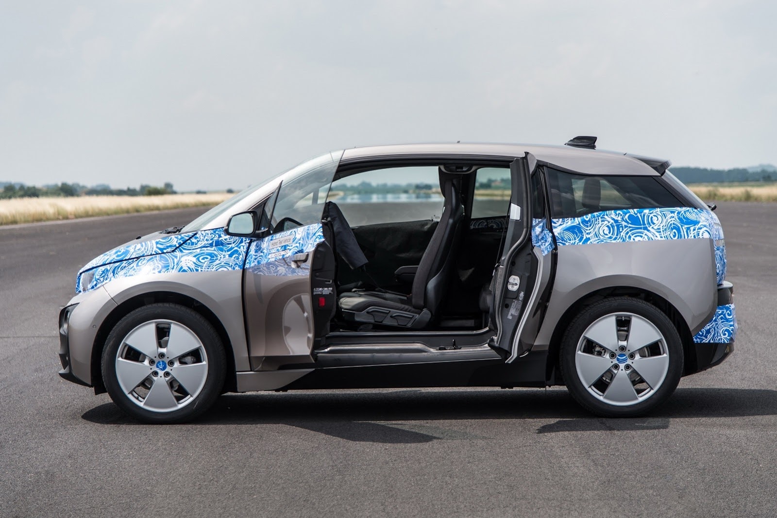 2014-BMW-i3-4%25255B2%25255D.jpg
