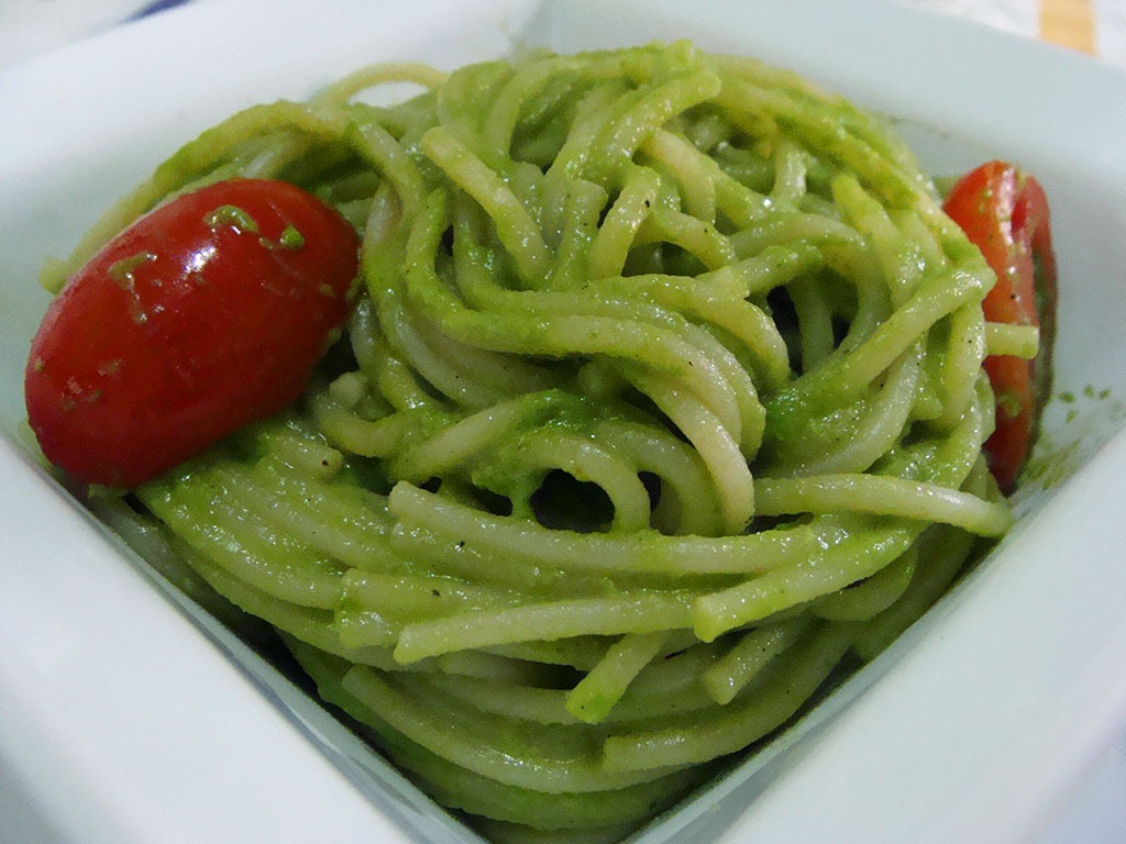 [espaguete-ao-pesto-de-rucula-01%255B3%255D.jpg]