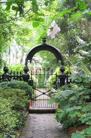 [secretgarden45.jpg]