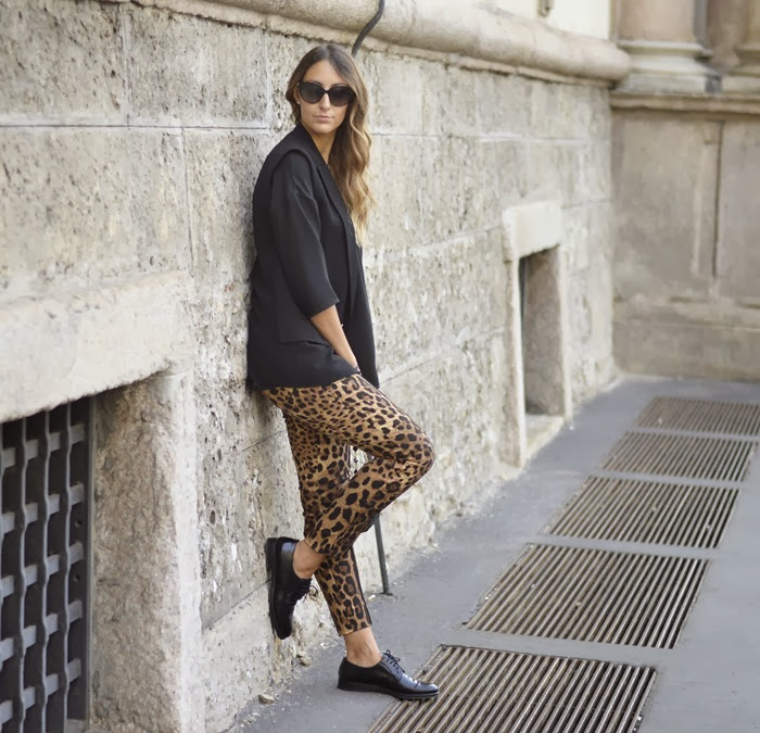 Milano fashion week, settimana della moda milano, streetstyle milano, fashion blogger, fashion blogger italiane, dolce & gabbana, pantaloni maculati dolce & gabbana, church's, churc's shoes, church's scarpe stringate, lace up shoes, dolce & gabbana bag, elisa taviti, my fantabulous world