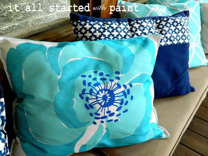 [placemat_pillows_turquoise_and_royal_blue%255B3%255D.jpg]