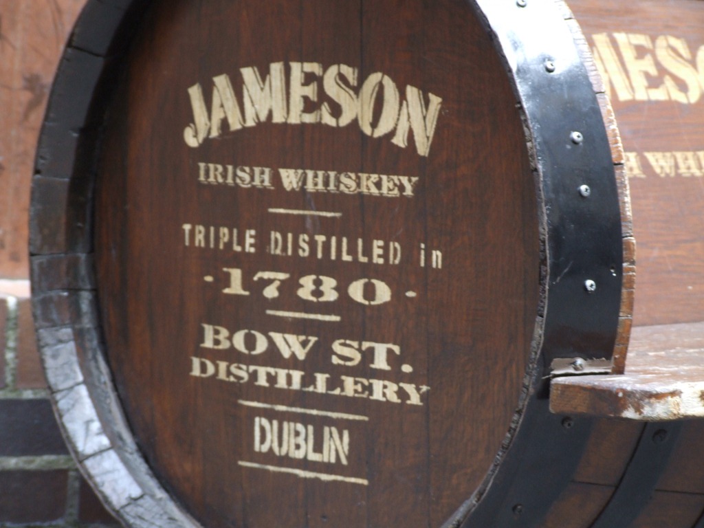 [Jameson-whiskey-barrel%255B4%255D.jpg]