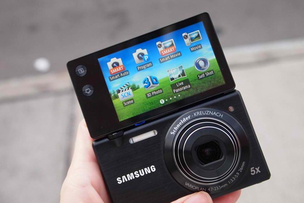 Review: Samsung MV800