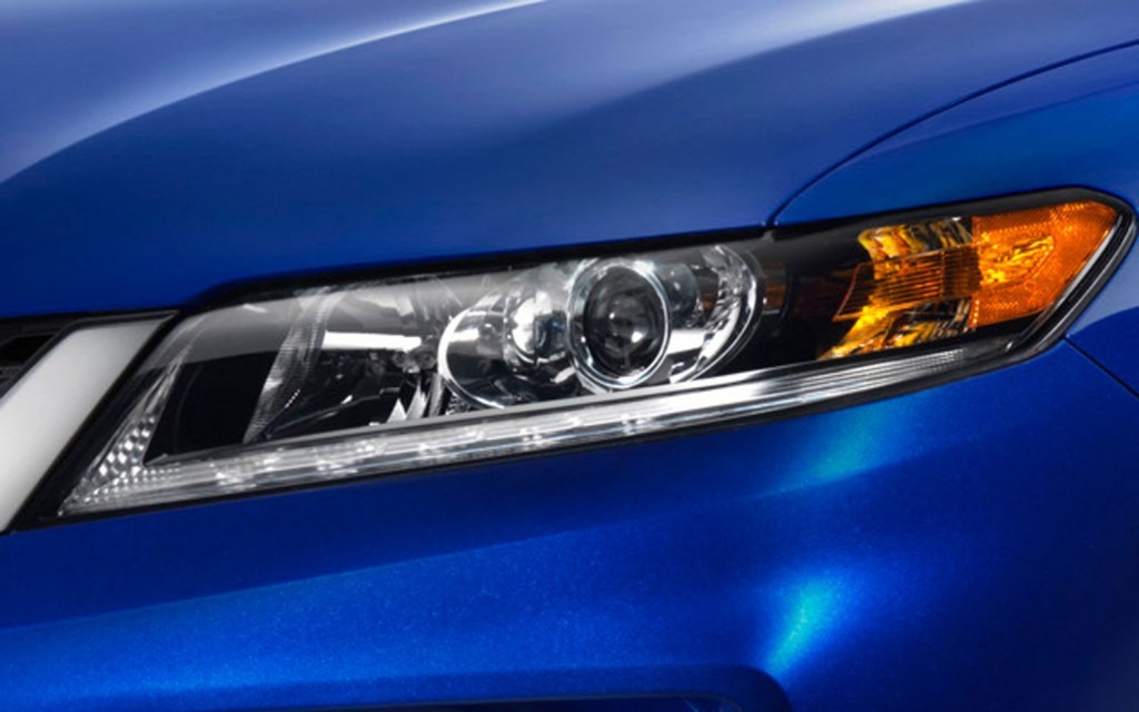 [2013-Honda-Accord-Coupe-headlight-closeup-1024x640%255B4%255D.jpg]