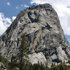 Celle la ressemble a el Capitan, mais c'est pas lui.