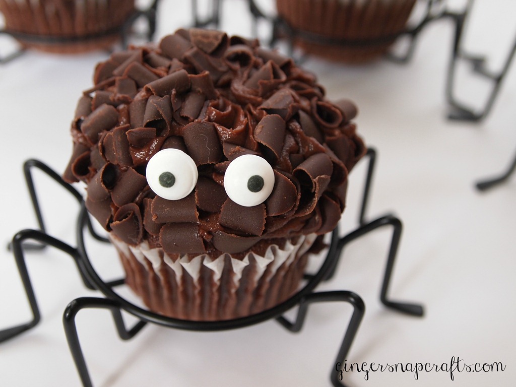 [spider-cupcakes4.jpg]