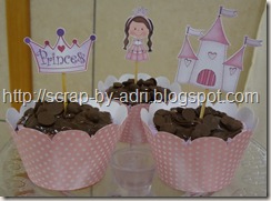 Cupcakes (4) Cupcakes (4)