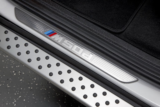 BMW-X6-M50d-09.jpg