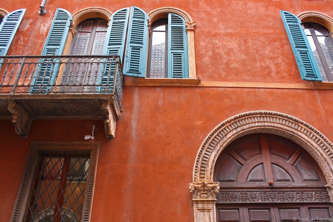 [Windows-and-Doorways-of-Verona-117.jpg]