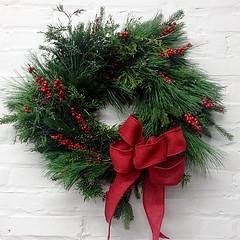 [holiday_winter_wreath%255B4%255D.jpg]