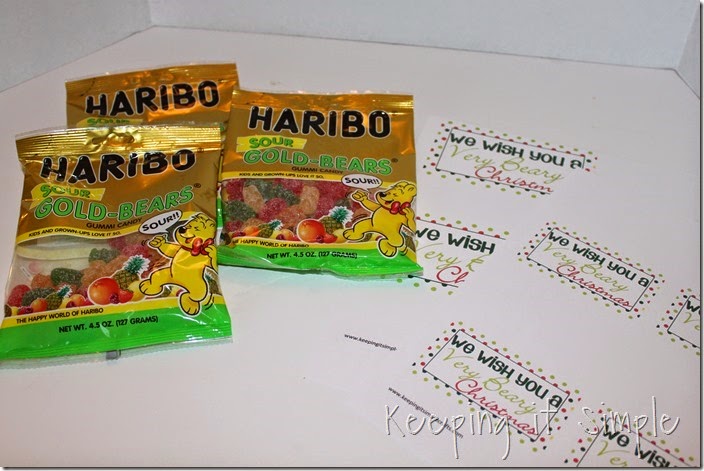 Neighbor gift idea- Sour gummy bears with printable tag (2)
