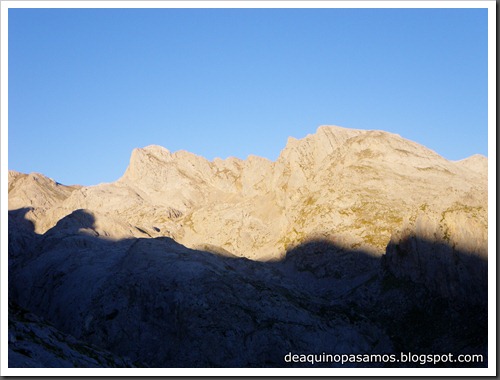 Jito Escarandi - Jierru 2424m - Lechugales 2444m - Grajal de Arriba y de Abajo (Picos de Europa) 0042