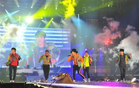 Big Bang - YG Family Concert 2012 - 07jan2012 - 11.jpg