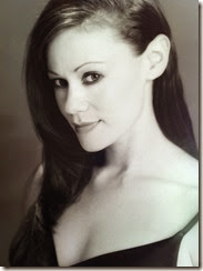 Laura Wright Author Pic_thumb