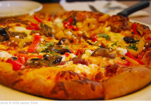 'pizza' photo (c) 2008, Janine - license: http://creativecommons.org/licenses/by/2.0/