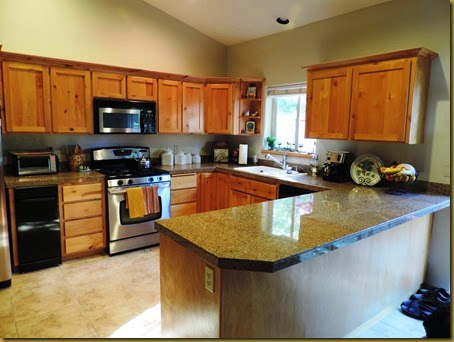 Kitchen without blue walls