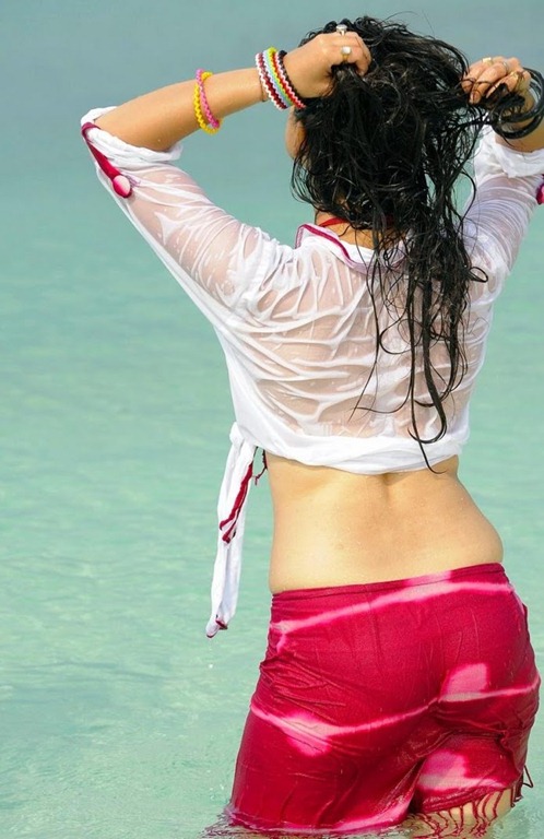 [Madhurima%2520wet%2520swimsuit%2520pics%25202%255B3%255D.jpg]