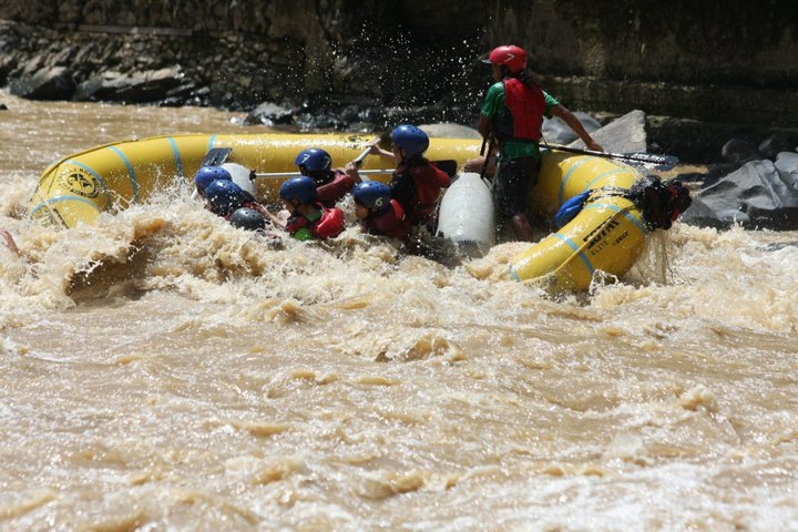 [rafting%2520wendy%255B5%255D.jpg]
