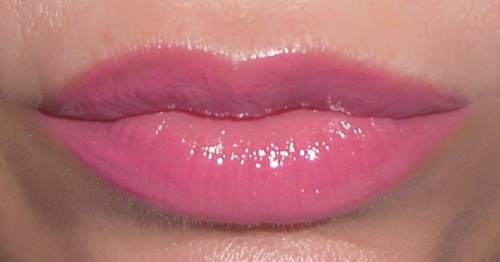 03-mua-intense-kisses-high--intensity-gloss-review-lips-are-sealed-swatch-kiss-and-tell