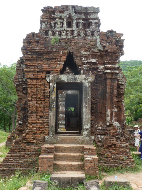 [Vietnam-Hoi-An-My-Son-Temple-Site-1-%255B23%255D.jpg]