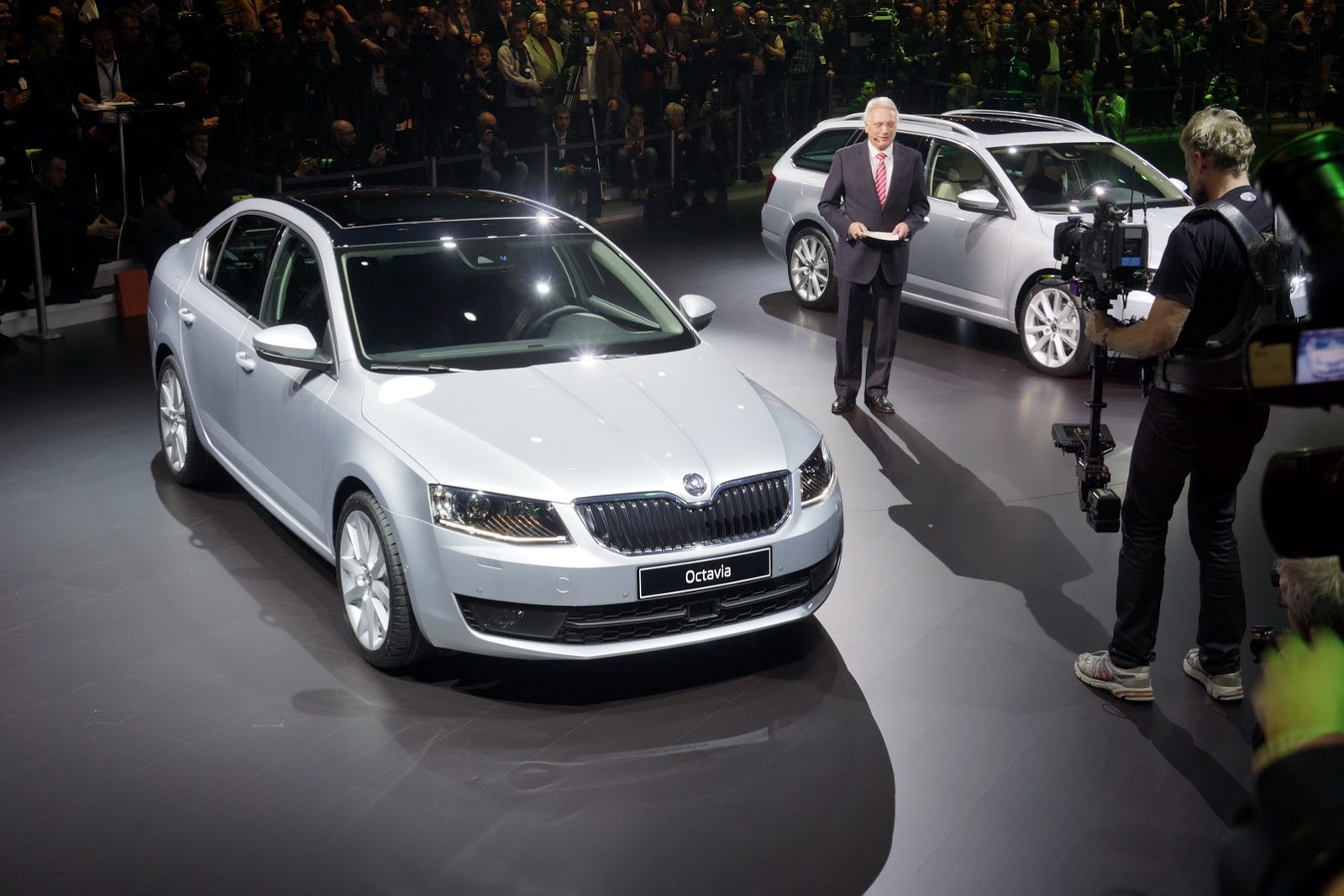 [New-Skoda-Octavia-Combi-8%255B2%255D.jpg]