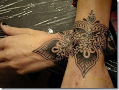 Krasivye-tatuirovki-na-zapiast`e_Beautiful-tattoo-on-the-wrist (48)