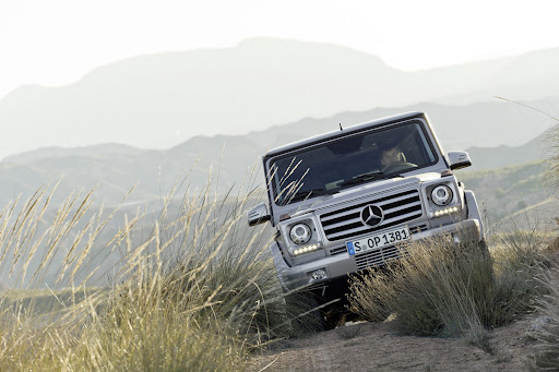 2013-Mercedes-G-Class-08.jpg