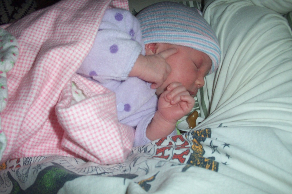 [Kaylee%2527s%2520First%2520Days%2520002%255B5%255D.jpg]