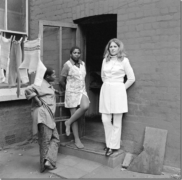 David Goldblatt -- - Three women at 39 Soper Road, Berea, Johannesburg, May 1972