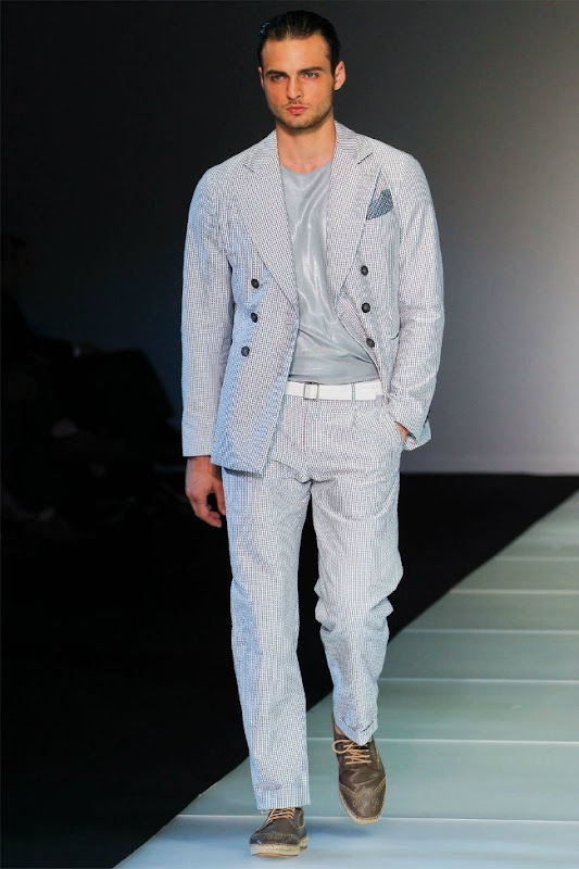 Milan Fashion Week Primavera 2012 - Giorgio Armani (26)