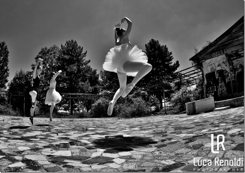 three Graces in Flight lucarenoldi