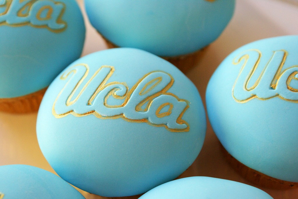 [998UCLACupcake%2520copy%255B4%255D.jpg]