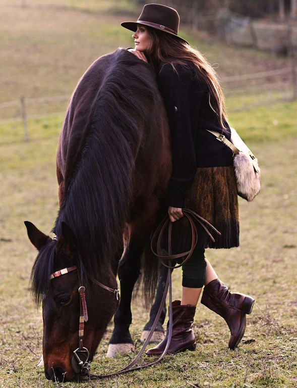 [grazia_italy2011_michelle_mccallum_ztombor_3%255B3%255D%255B4%255D.jpg]