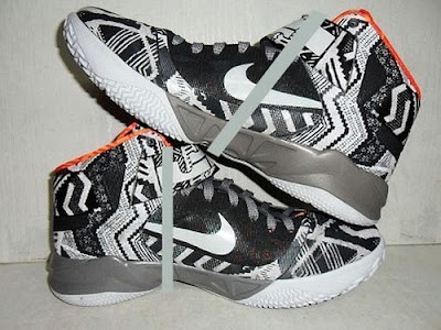 nike zoom soldier 6 pe black history month 1 04 Nike Zoom Soldier VI Black History Month Sample Version