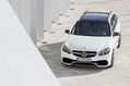 Mercedes-Benz-E-63-AMG-18_thumb[1].jpg?imgmax=800