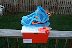 nike lebron 9 ps elite lebron pe china 3 07 Closer Look at Nike LeBron 9 P.S. Blue Flame and Tennis Balls PEs